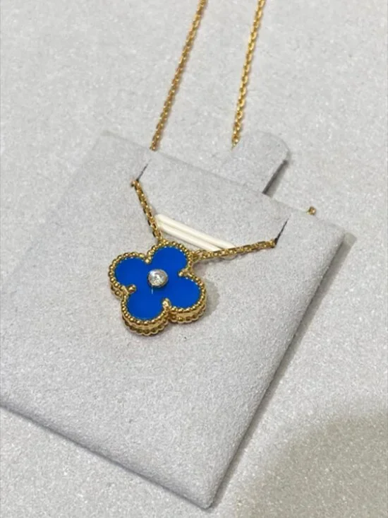 💖💖Van Cleef & Arpels Blue Necklace - Picture 2 of 6